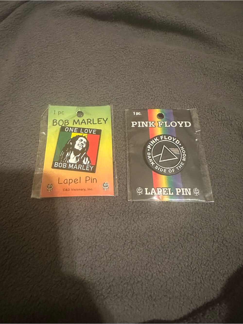 Pink Floyd dark side of the moon and bob marley One Love Lapel Pins - Multicolor